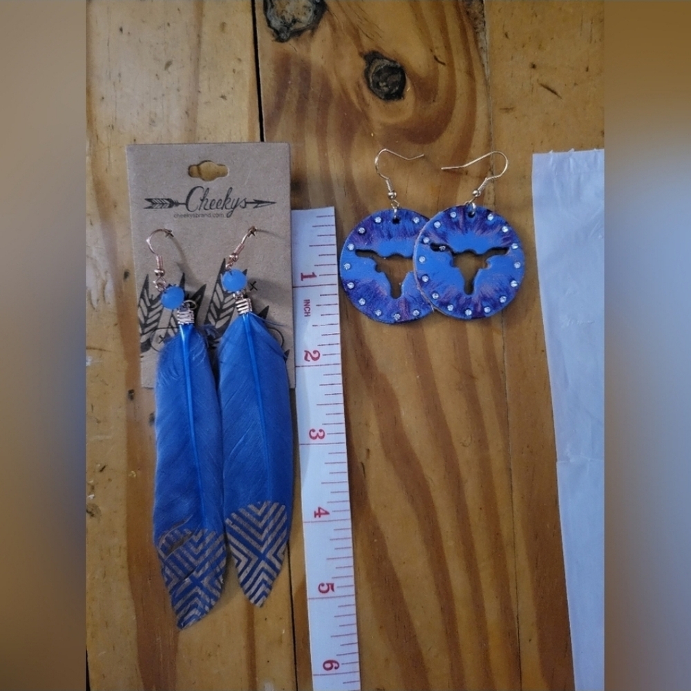 set of 2 SOUTHWESTERN feather earings longhorn cow leather blue and gold